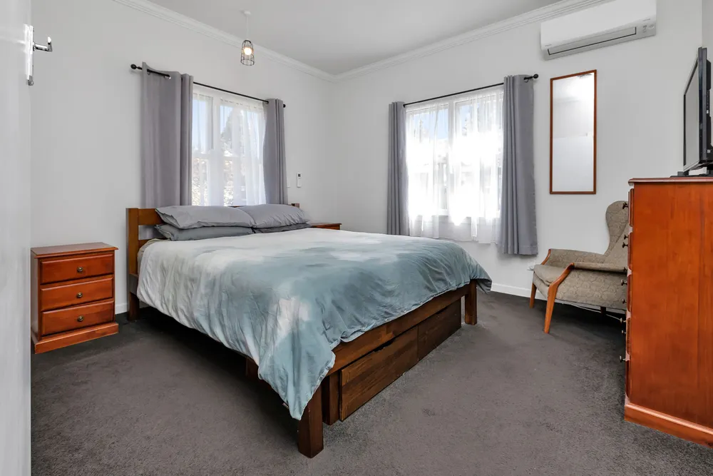 Photos of 29 Weaver Street