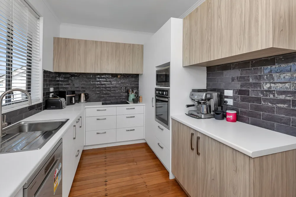Photos of 29 Weaver Street