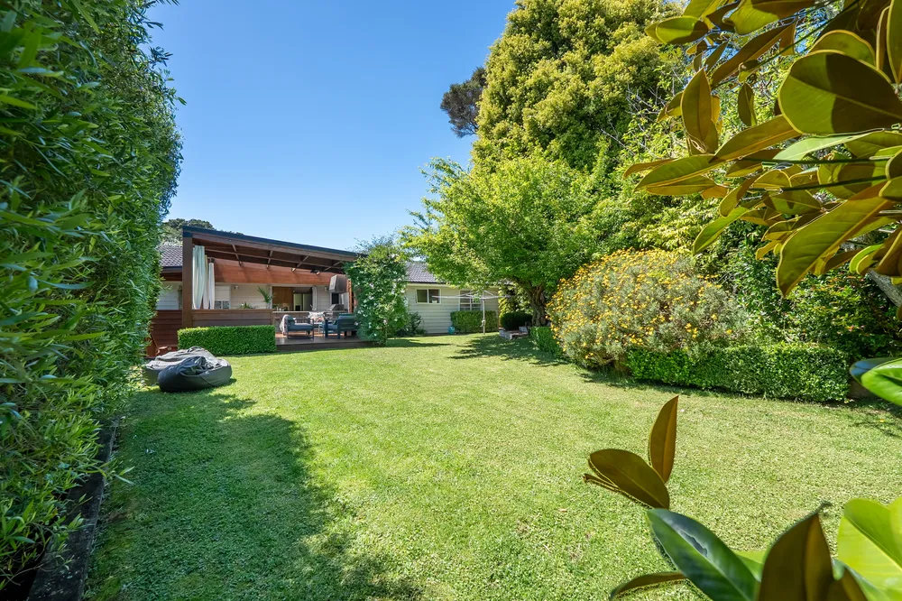 Photos of 118 Roseberry Avenue