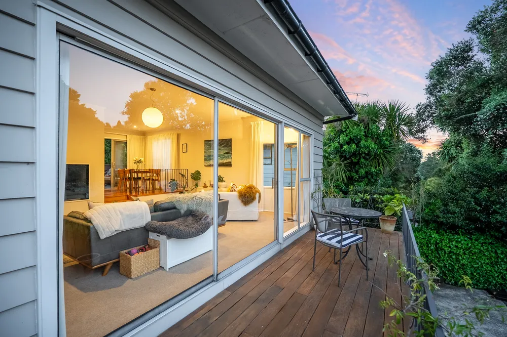 Photos of 118 Roseberry Avenue