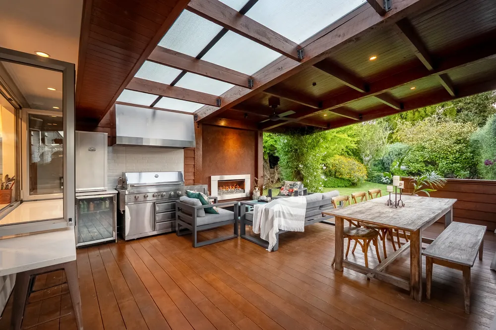 Photos of 118 Roseberry Avenue