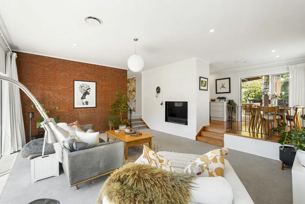 Photos of 118 Roseberry Avenue