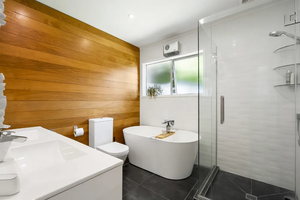 Photos of 118 Roseberry Avenue