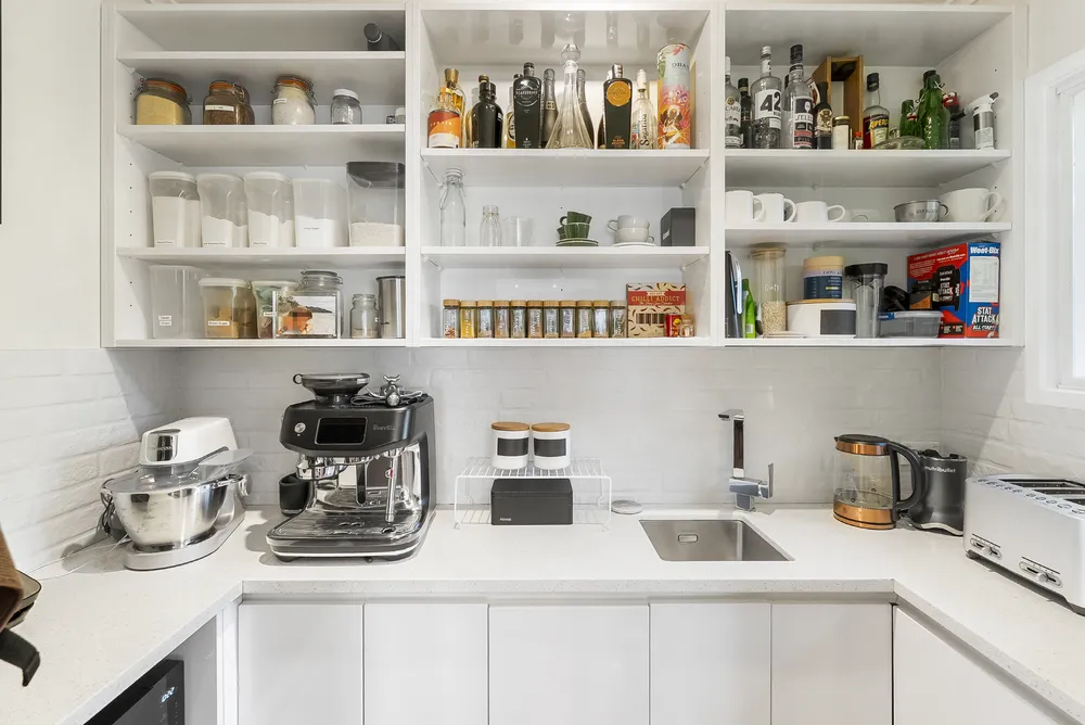 Photos of 118 Roseberry Avenue