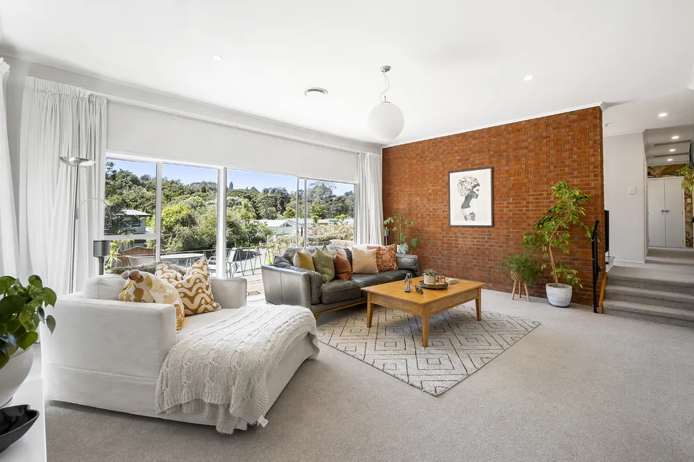 Photos of 118 Roseberry Avenue