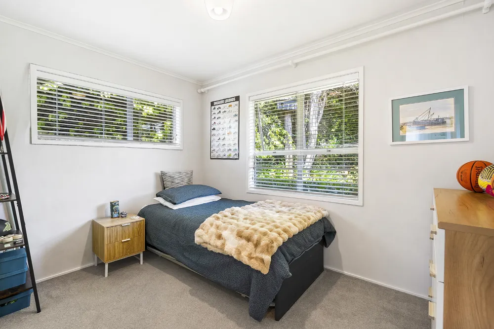 Photos of 118 Roseberry Avenue