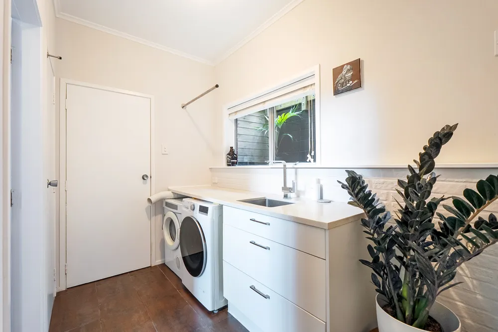 Photos of 118 Roseberry Avenue