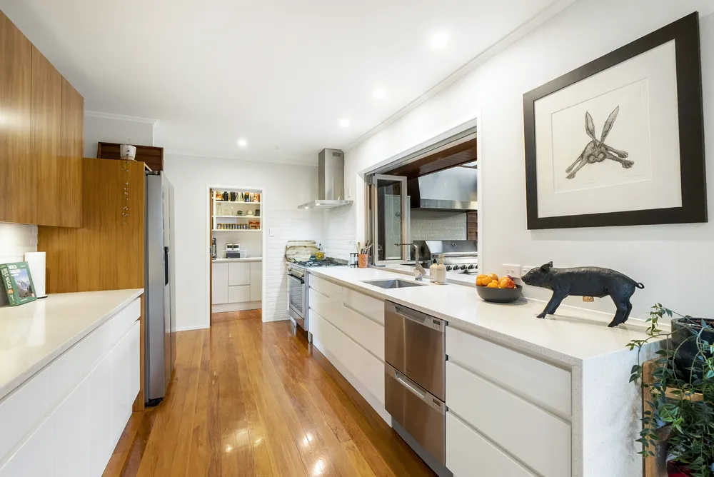 Photos of 118 Roseberry Avenue