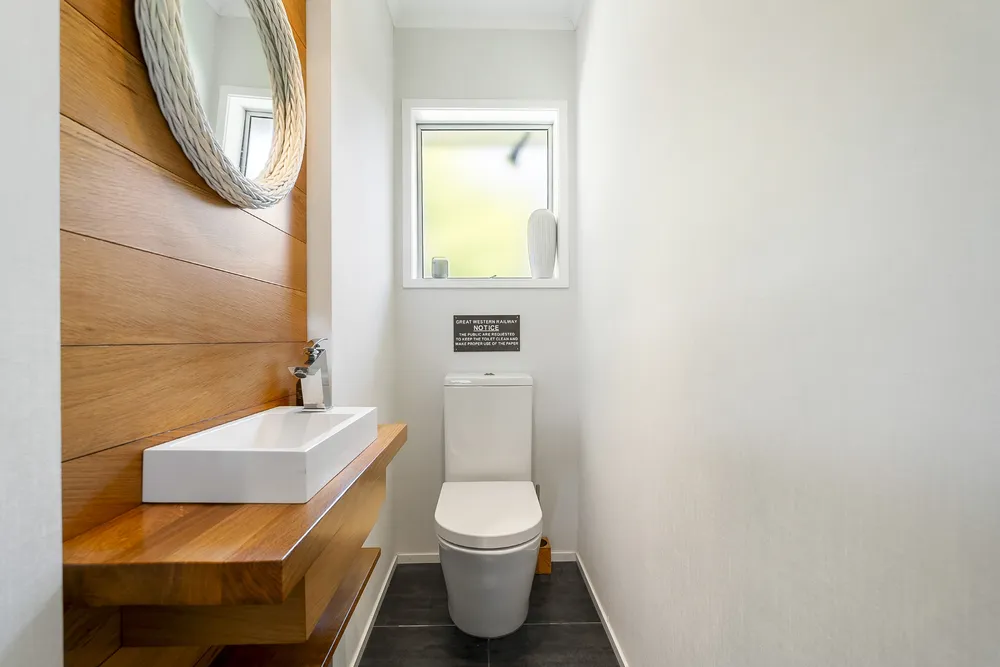 Photos of 118 Roseberry Avenue