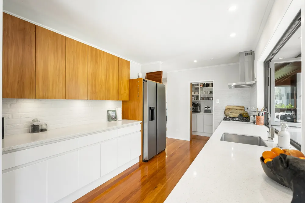 Photos of 118 Roseberry Avenue