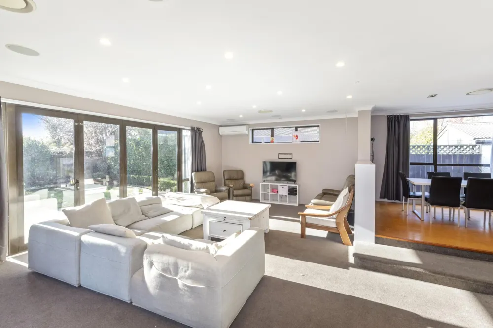 Photos of 52 Parkstone Avenue