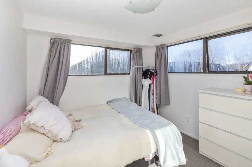 Photos of 52 Parkstone Avenue