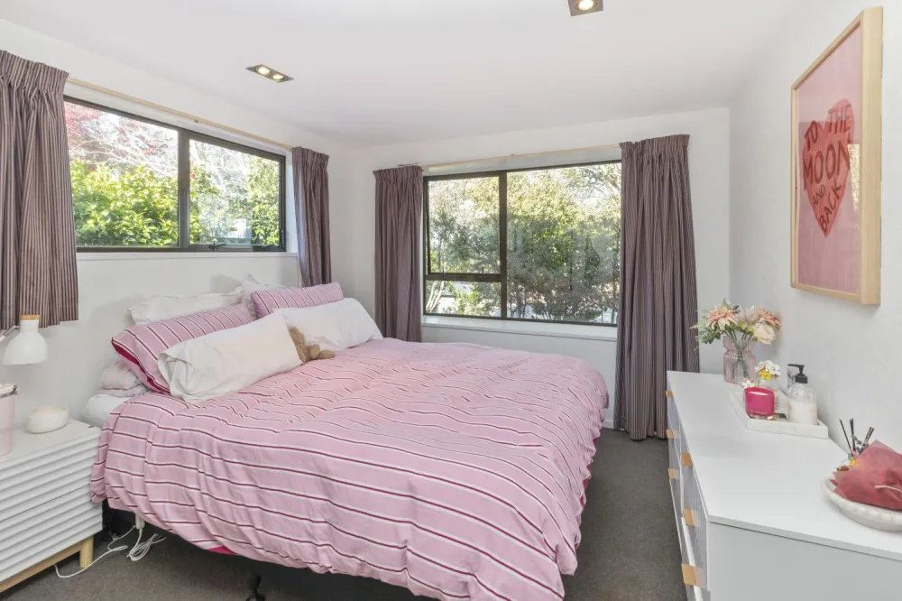 Photos of 52 Parkstone Avenue