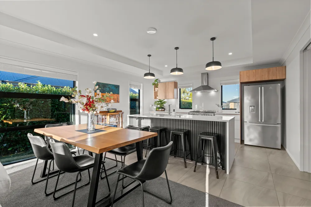Photos of 44 Sandhurst Drive