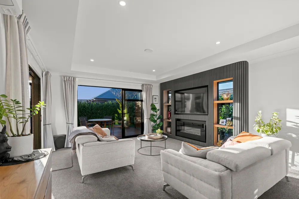 Photos of 44 Sandhurst Drive
