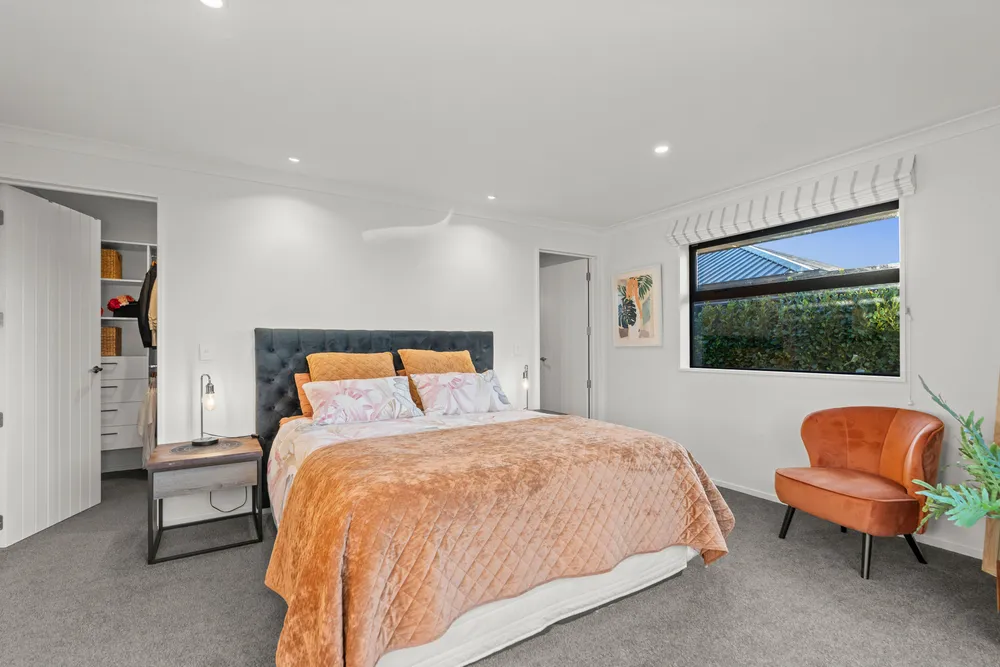 Photos of 44 Sandhurst Drive