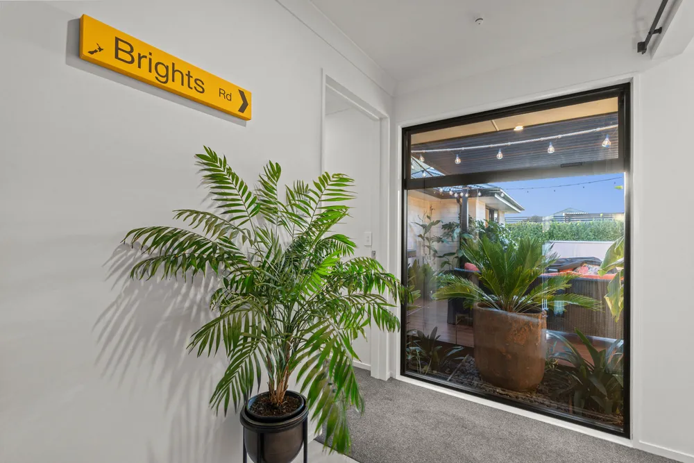 Photos of 44 Sandhurst Drive