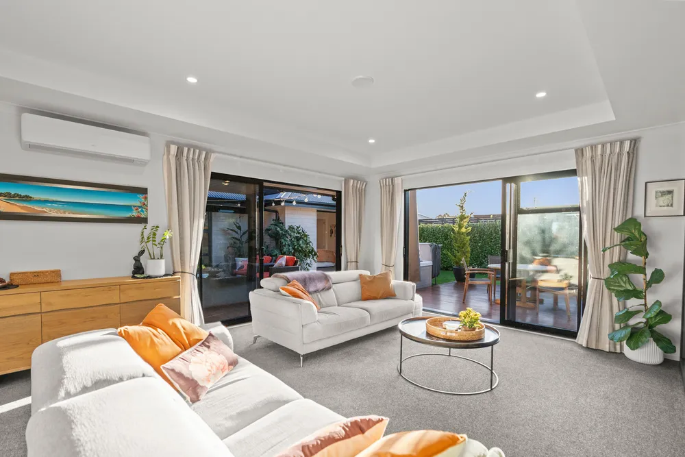 Photos of 44 Sandhurst Drive