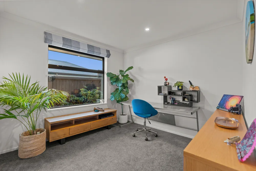 Photos of 44 Sandhurst Drive