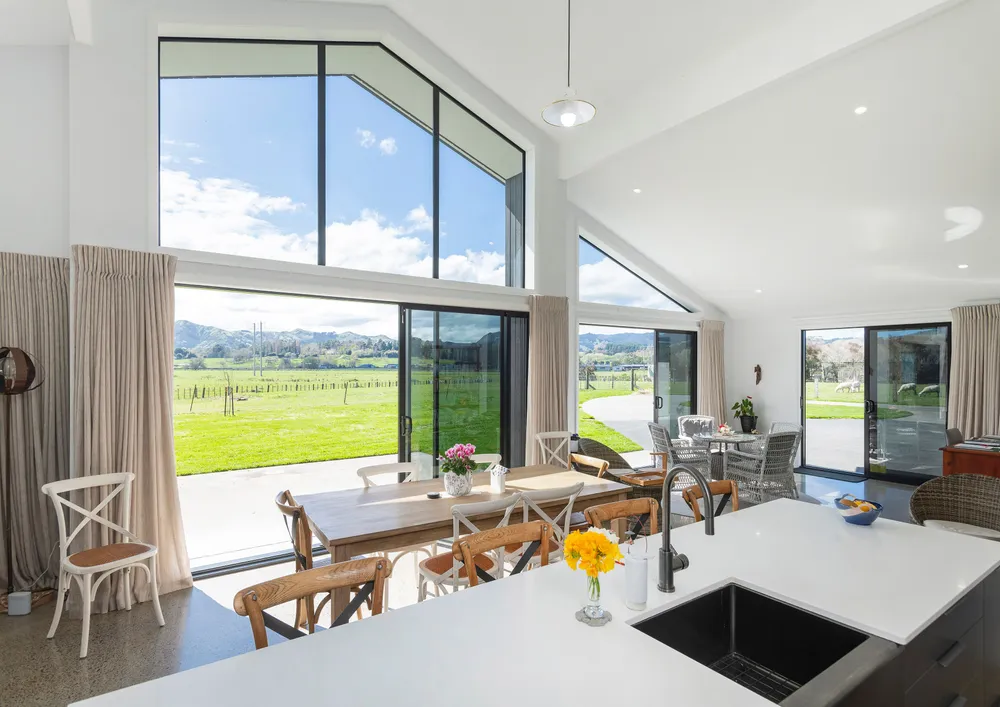 Photos of 82 Hansen Road