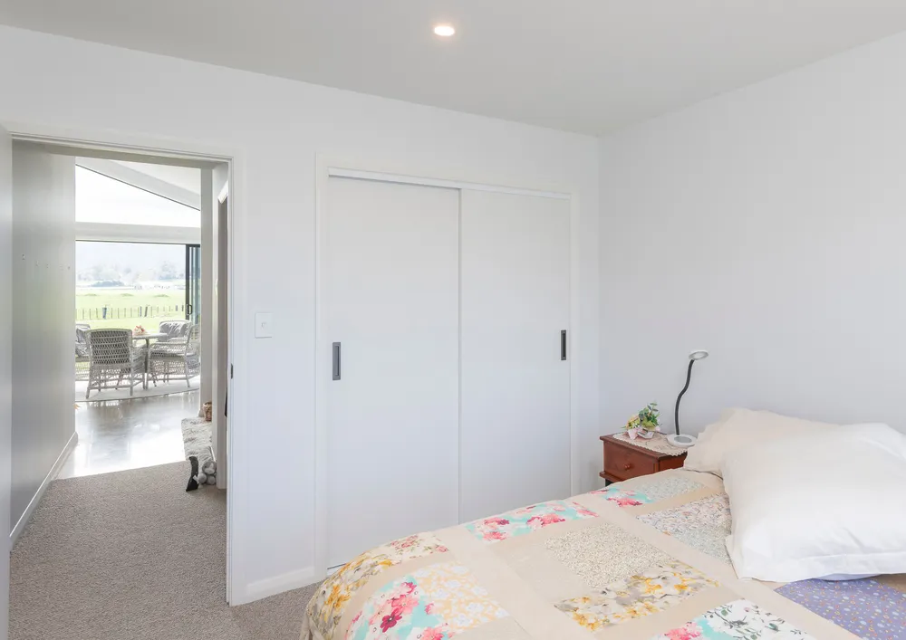 Photos of 82 Hansen Road