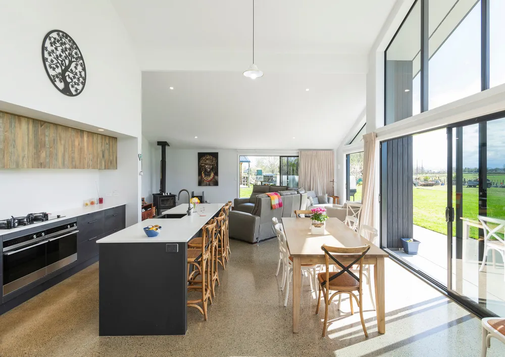 Photos of 82 Hansen Road