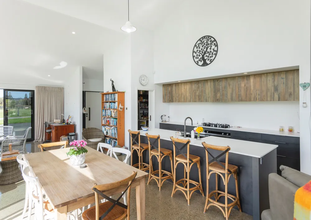 Photos of 82 Hansen Road