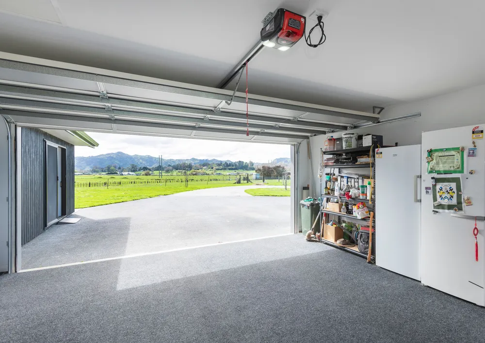 Photos of 82 Hansen Road