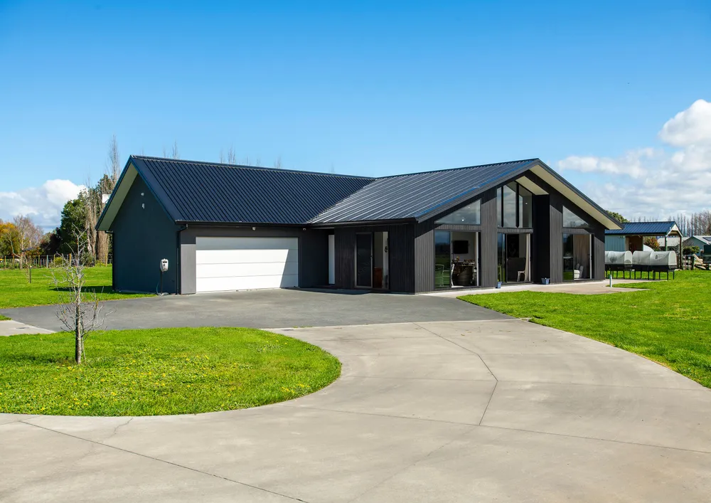 Photos of 82 Hansen Road