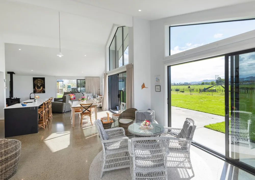Photos of 82 Hansen Road