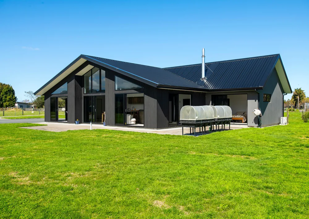 Photos of 82 Hansen Road