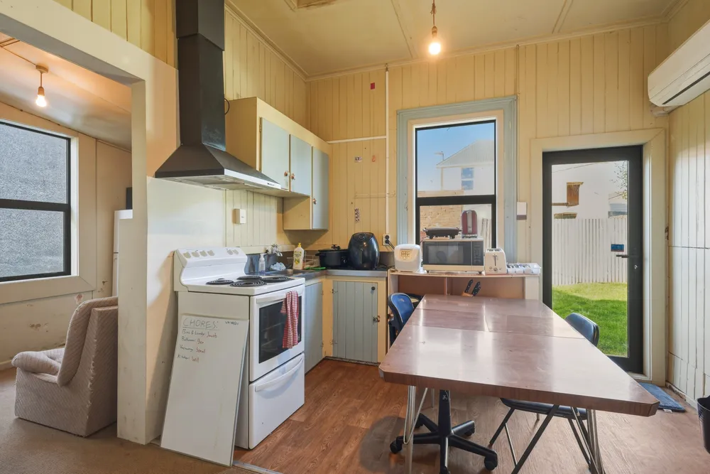 Photos of 209 Leith Street