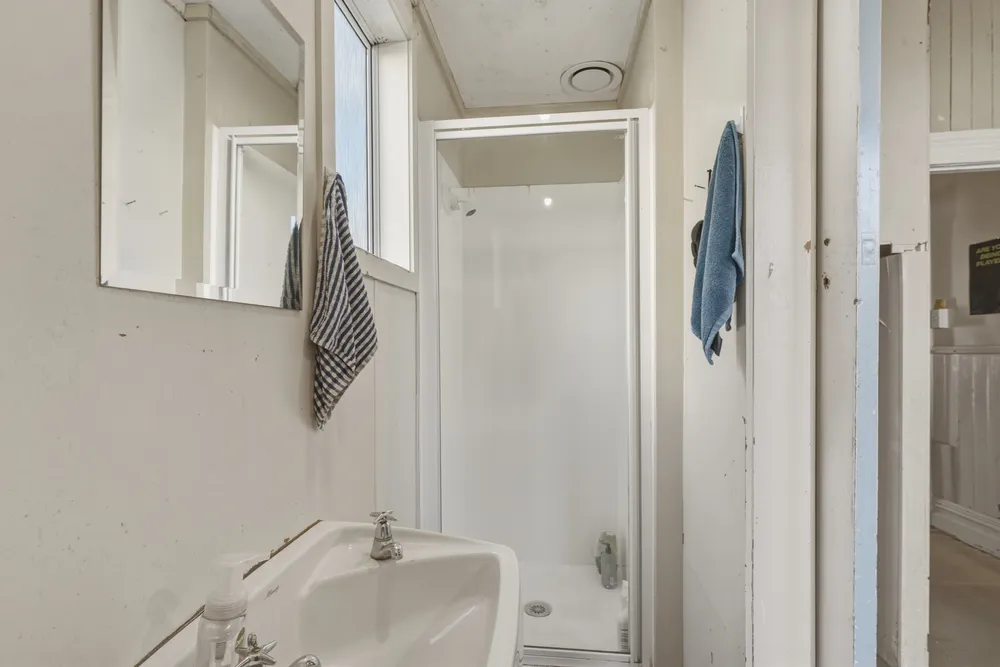 Photos of 209 Leith Street
