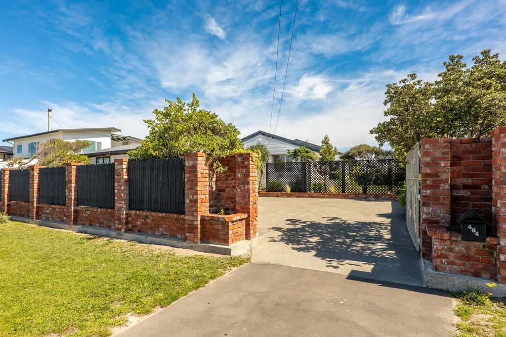 Photos of 464 Marine Parade
