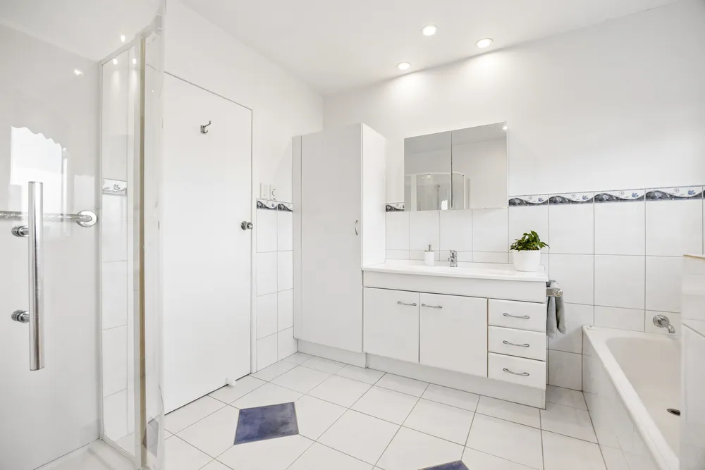 Photos of 36 Waller Avenue