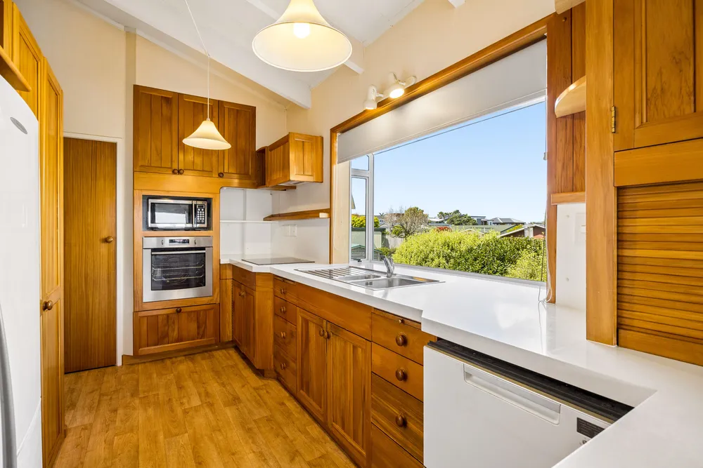 Photos of 36 Waller Avenue