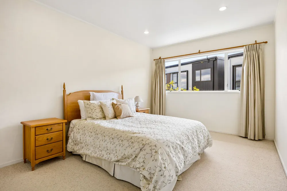 Photos of 36 Waller Avenue