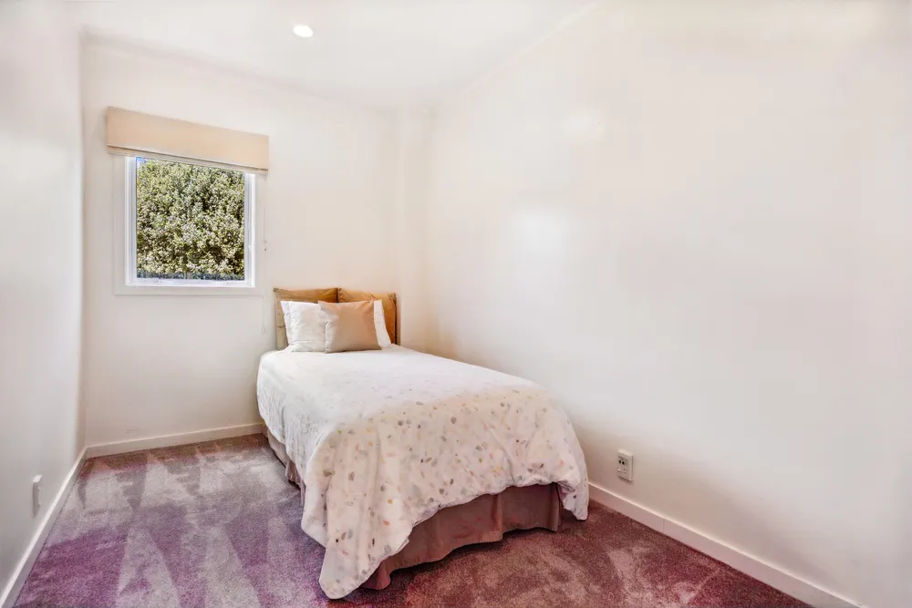 Photos of 36 Waller Avenue