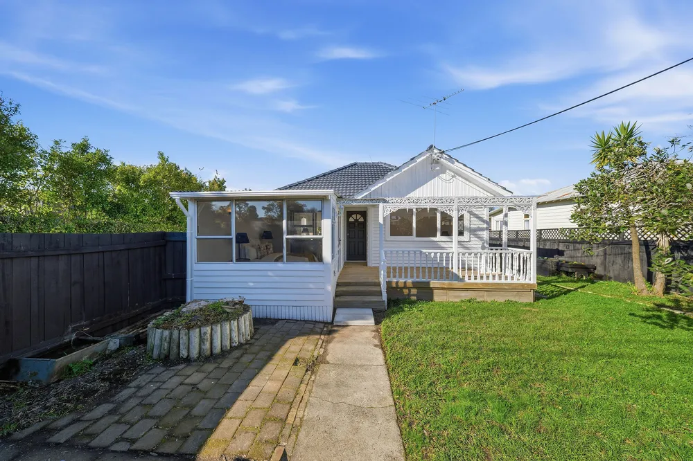 Photos of 1/44 Titirangi Road