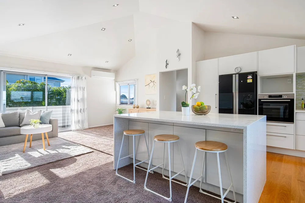 Photos of 2/19 Toroa Street