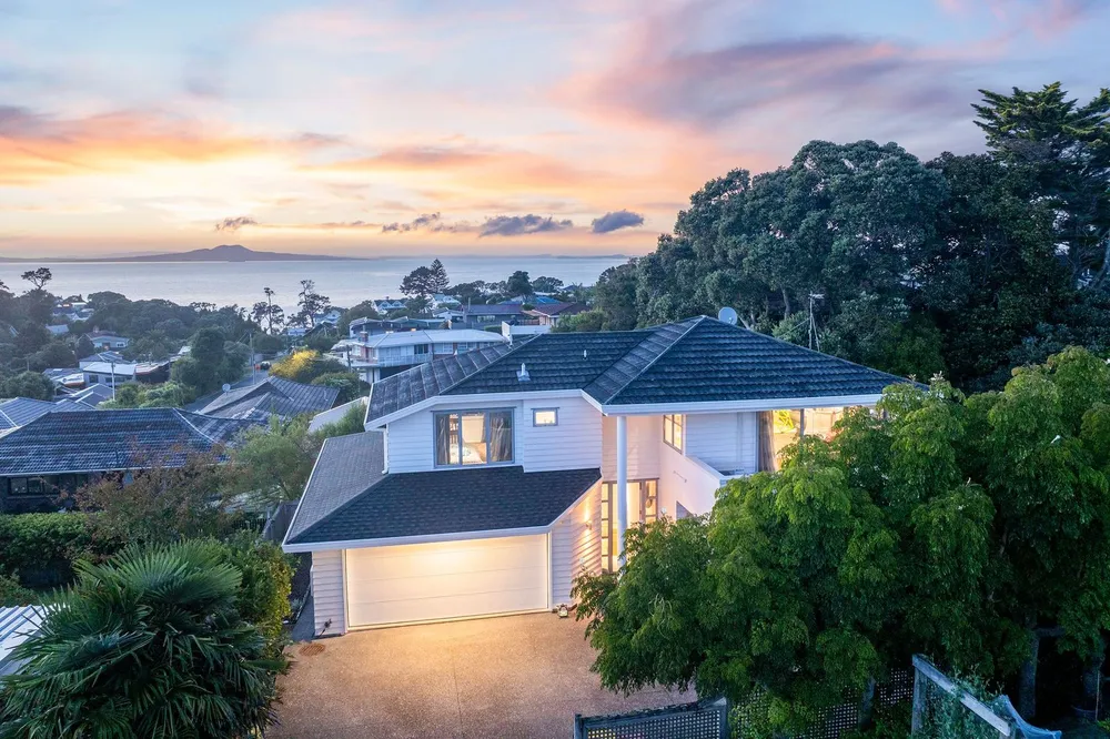 Photos of 2/19 Toroa Street