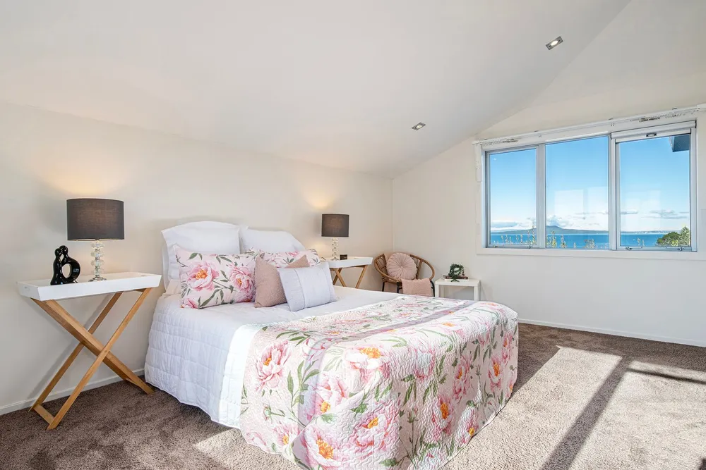 Photos of 2/19 Toroa Street