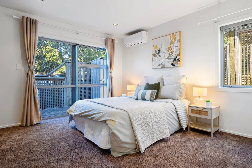 Photos of 2/19 Toroa Street
