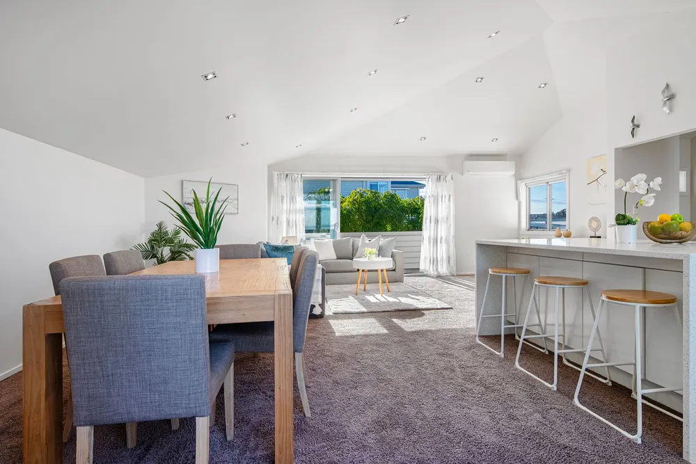 Photos of 2/19 Toroa Street
