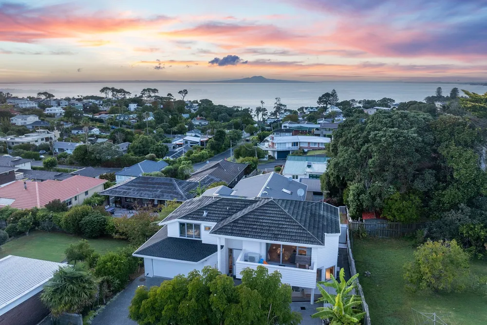 Photos of 2/19 Toroa Street
