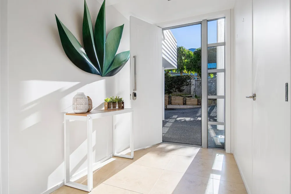 Photos of 2/19 Toroa Street