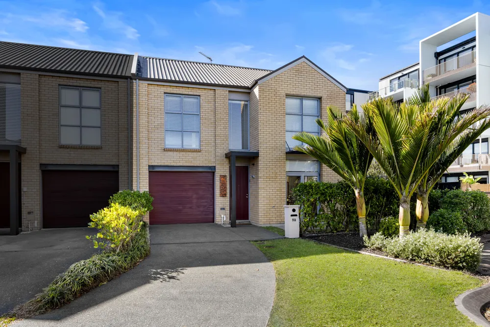 Photos of 52 Brian Slater Way