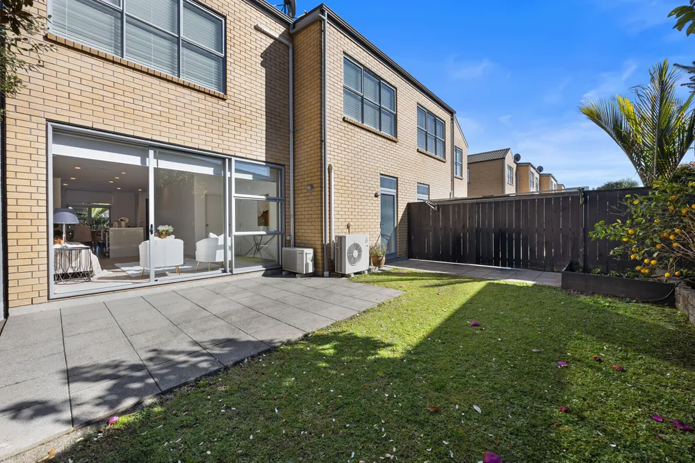 Photos of 52 Brian Slater Way