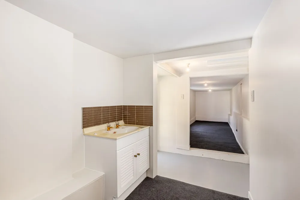 Photos of 10 Anthony Street