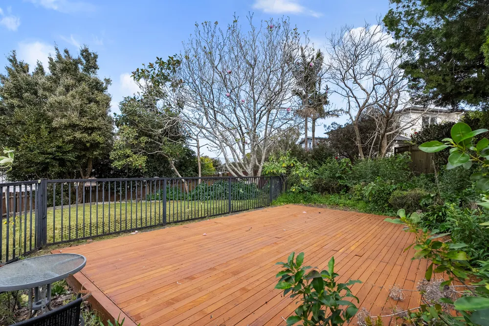 Photos of 9 Edgeworth Road